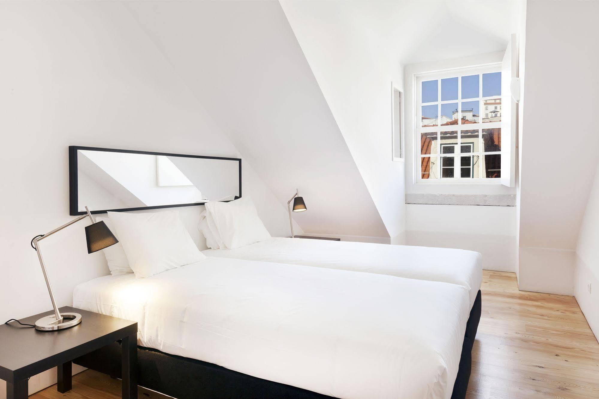 Freedom Serviced Apartments - Cais Do Sodre Lissabon Buitenkant foto